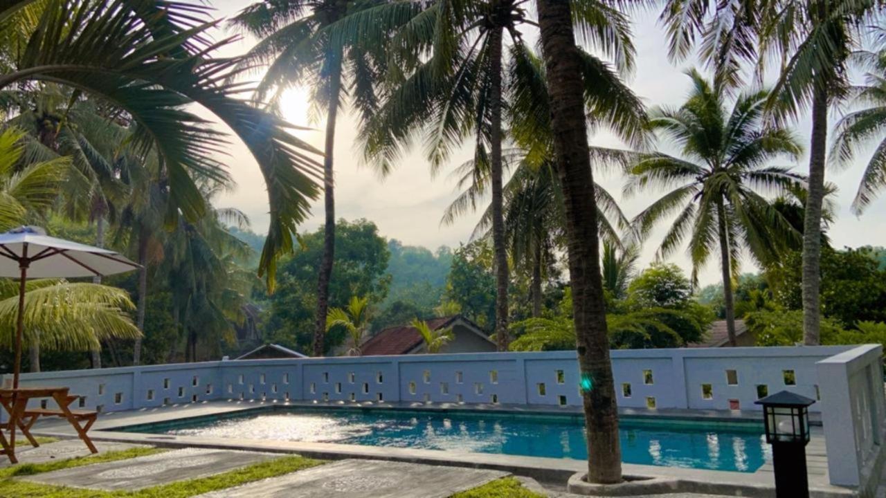 Oyo1793库塔圆环家庭旅馆 Kuta  外观 照片