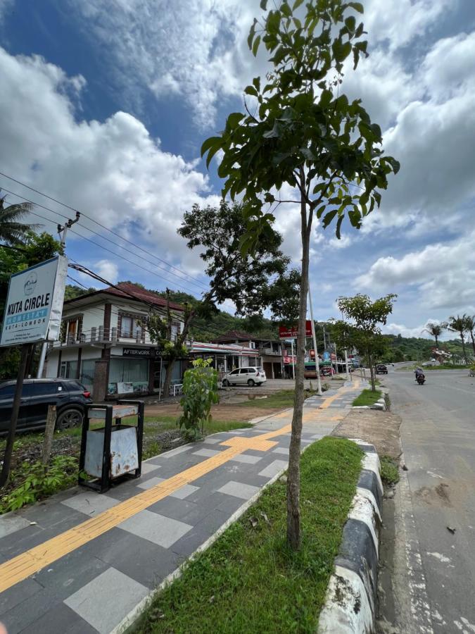 Oyo1793库塔圆环家庭旅馆 Kuta  外观 照片