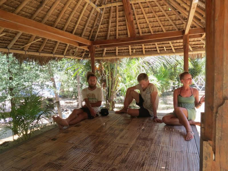 Oyo1793库塔圆环家庭旅馆 Kuta  外观 照片