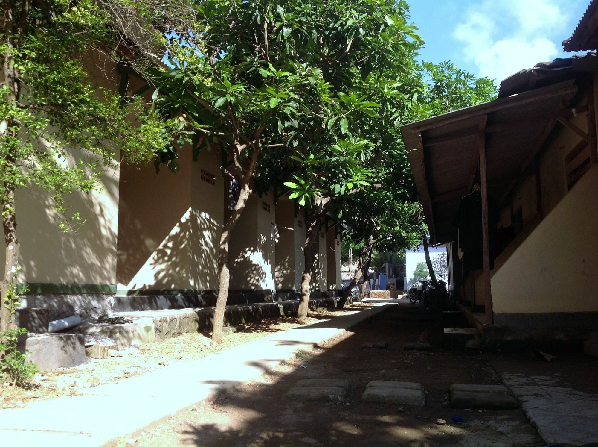 Oyo1793库塔圆环家庭旅馆 Kuta  外观 照片